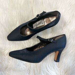 Vintage Elegant Black Heels by Etienne Aigner Mary Jane Blue Heels 5.5‎